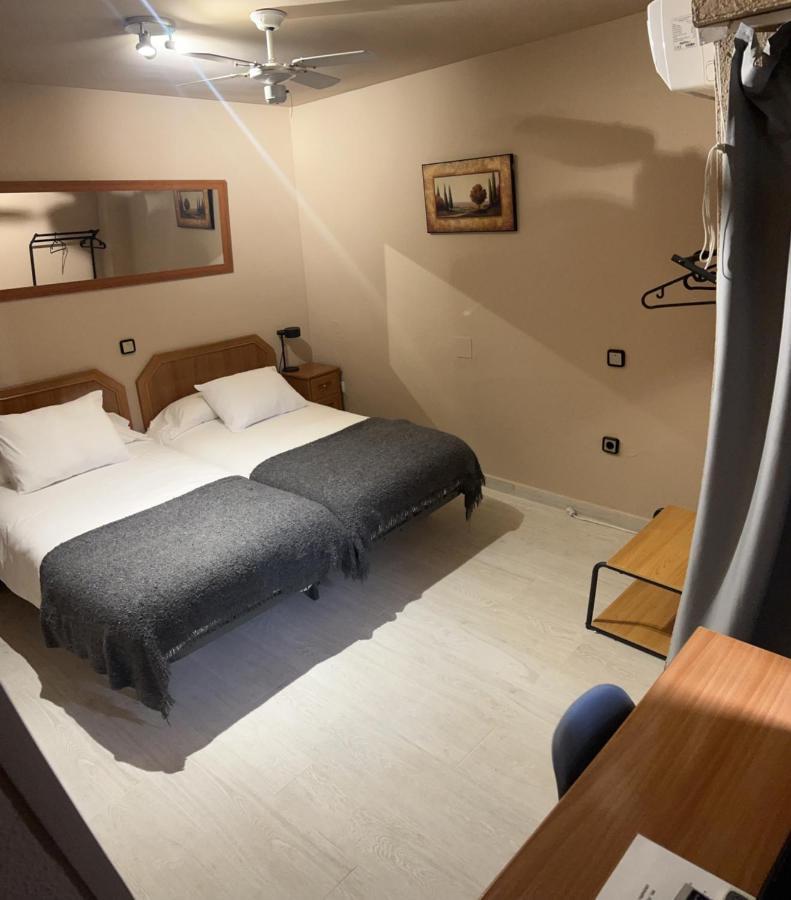 Hostal Arenal Zaragoza Eksteriør billede