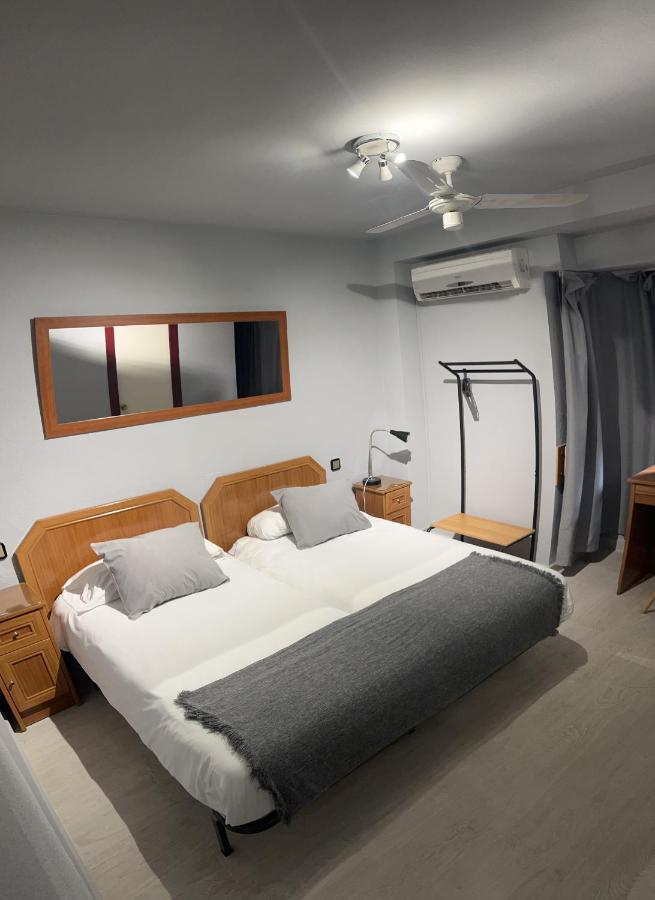 Hostal Arenal Zaragoza Eksteriør billede